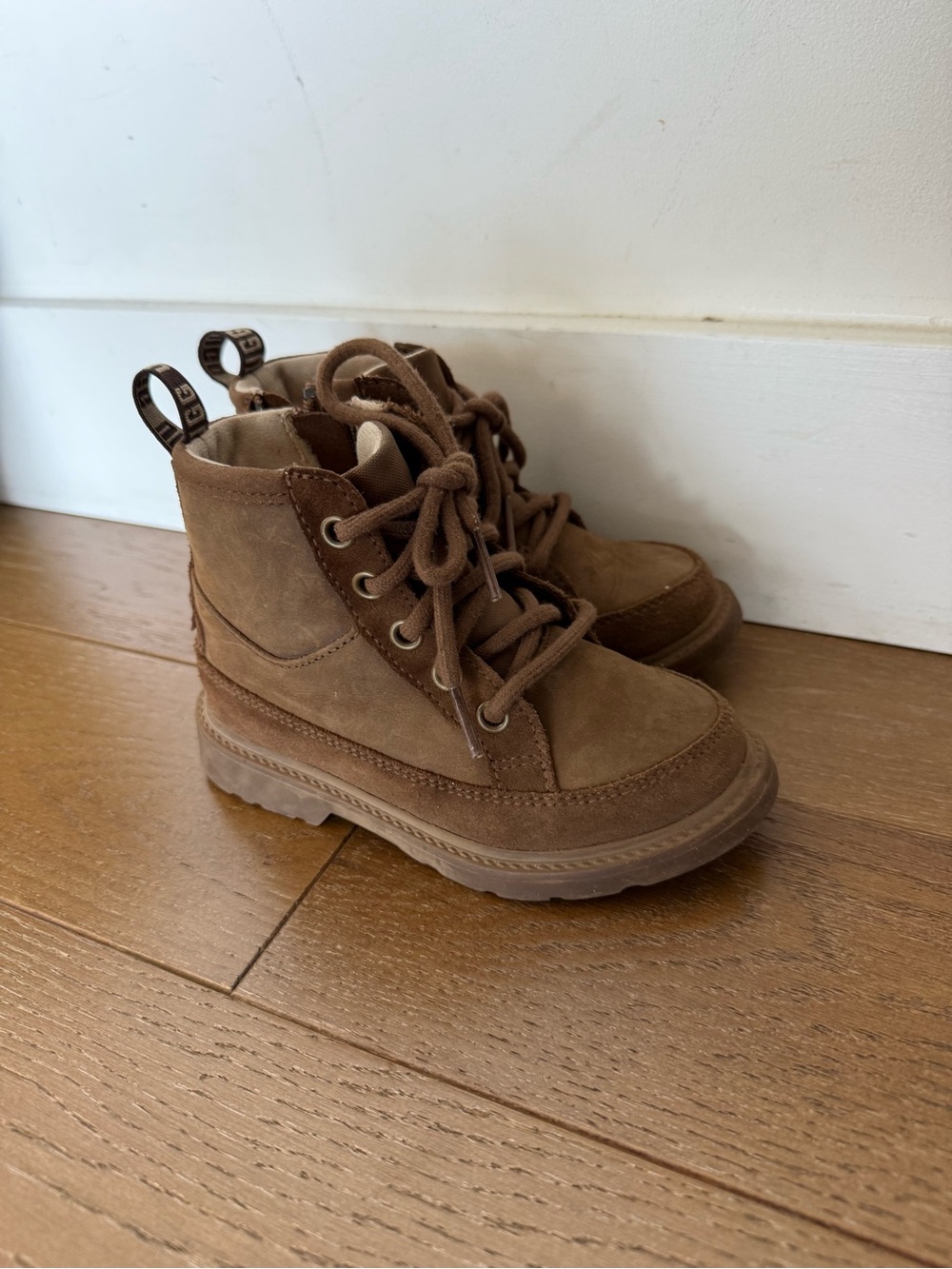 UGG Kids Robley Boots Chestnut Brown Lace-Up Ankle